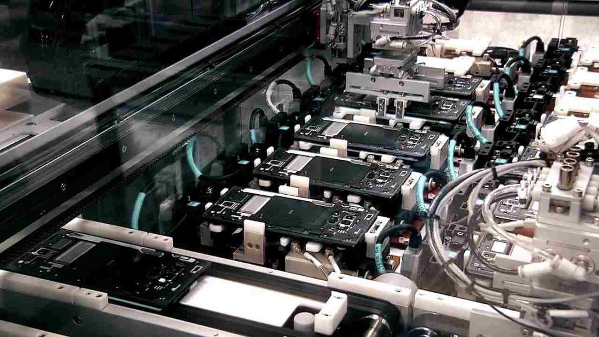 Samsung Galaxy S25 Edge Beklenen İlgiyi Görmedi: Rota Yeniden Oluşturuldu!