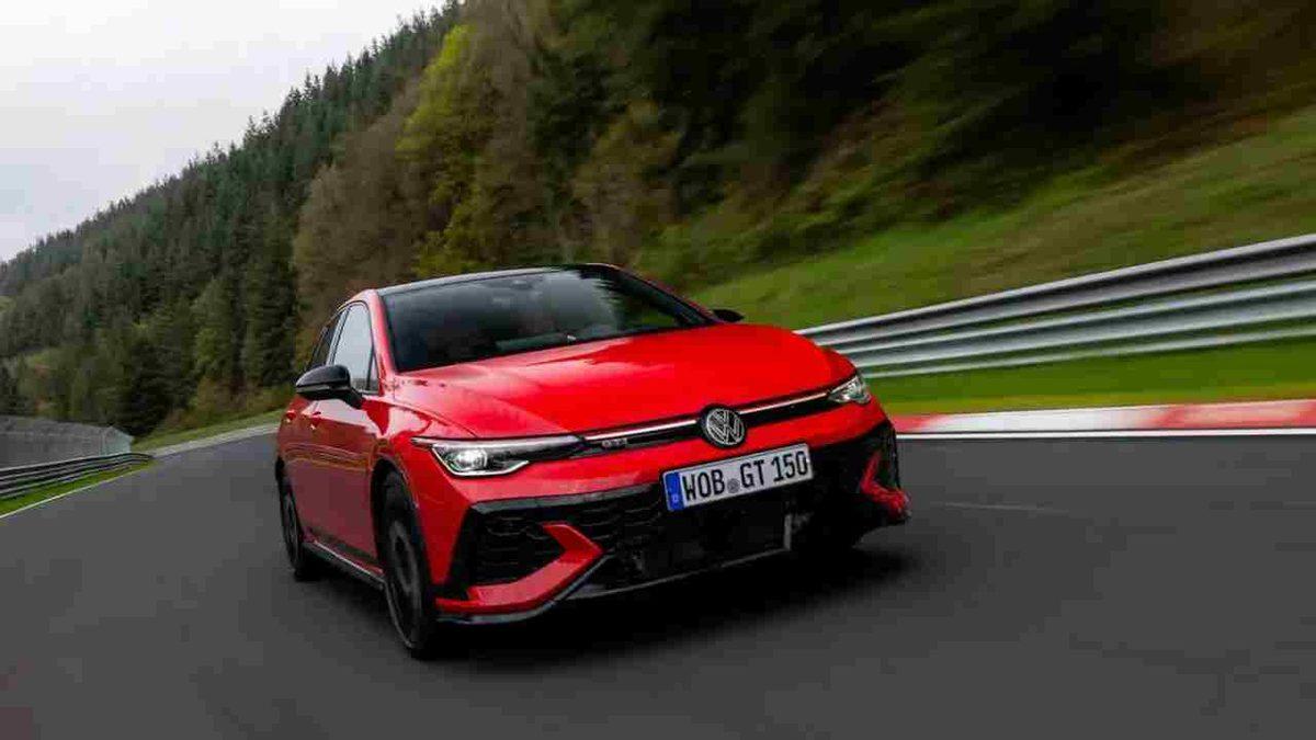 GTI’ın Şimdiye Kadarki En Güçlüsü: İşte Karşımızda Volkswagen Golf GTI Edition 50