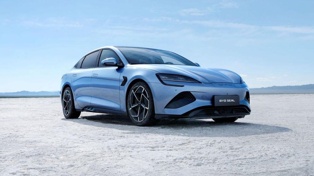 BYD, Türkiye’de de Satılan Sedan Modeli Seal’da 1900 km Menzil Sunan Batarya Test Etmeye Başladı