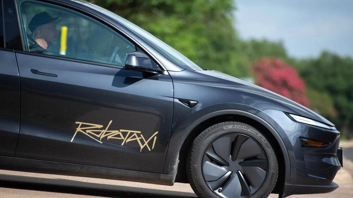 Tesla Robotaksilerde Ani Fren Sorunu Ortaya Çıktı: Arabanın İçindekileri Tepetaklak Ediyor! [Video]