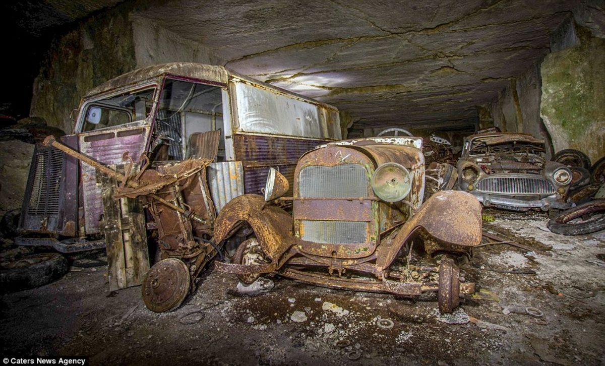 Hitler’den Saklanan 2.Dünya Savaşı’ndan Kalma Otomobiller