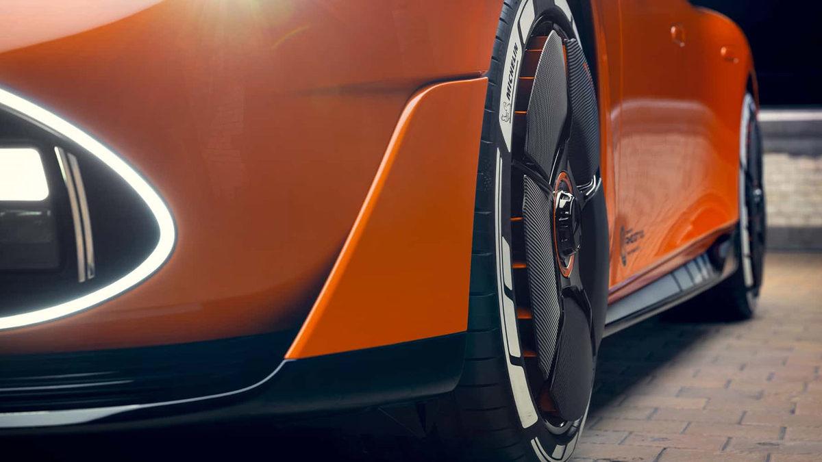 Mercedes-Benz’den Hem Retro Hem de Ultra Fütüristik Görünen Konsept Otomobil: Karşınızda Mercedes-AMG GT XX!