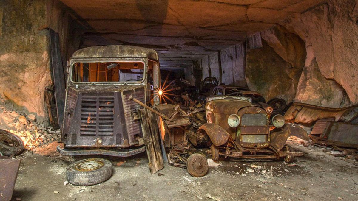 Hitler’den Saklanan 2.Dünya Savaşı’ndan Kalma Otomobiller