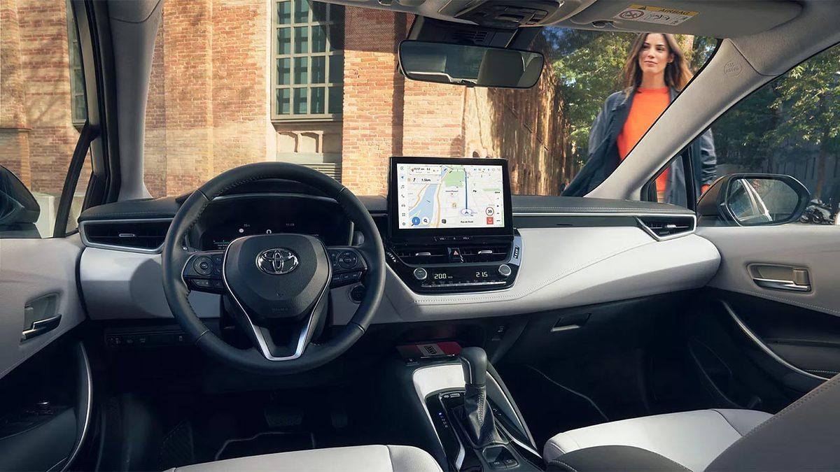 2025 Toyota Corolla Alınır mı? Tasarımı, Donanımı, Performansı ve Fiyatı!