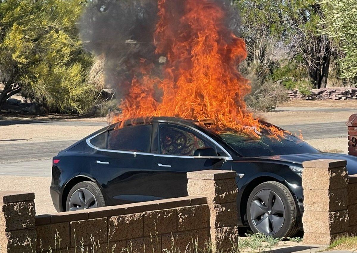 Tesla Otomobillerin Ne Sıklıkla Yandığı ya da Kaza Yaptığı Açıklandı: Veriler Şaşırtıcı!