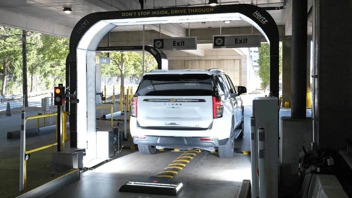 Araç Kiralama Şirketinin Yapay Zekâsı, Küçük Bir Çizik İçin Binlerce TL’lik Fatura Çıkardı: Peki Kim Haklı?