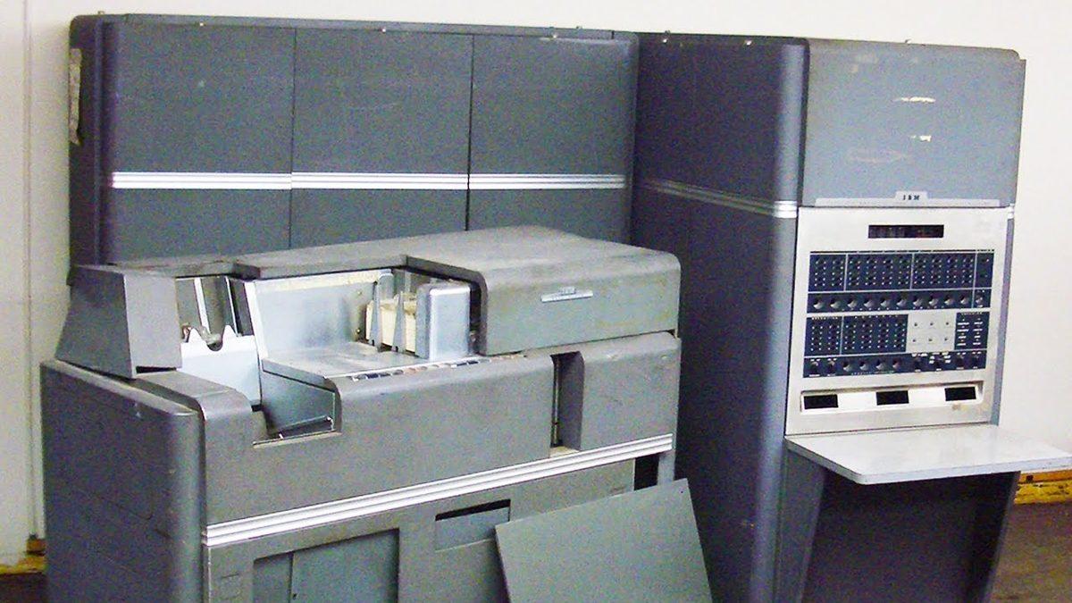 Türkiye’deki İlk Bilgisayarın Nasıl Olduğunu Hiç Merak Etmiş miydiniz? Özelliklerine Şaşıracaksınız!