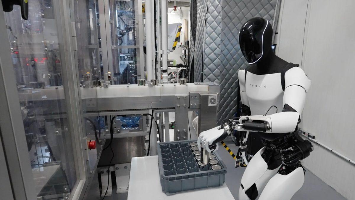 Elon Musk’ın Bir Hedefi Daha Dibi Boyladı: Tesla, Optimus Üretimini Durdurdu!