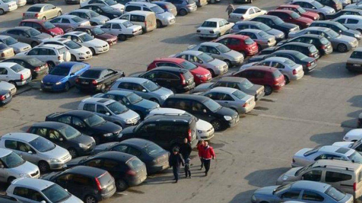 Trafikten Men Edilip Otoparkta Bekleyen Araçlarla İlgili Yeni Karar: 6 Ay İçinde Alınmazsa Satılacak!
