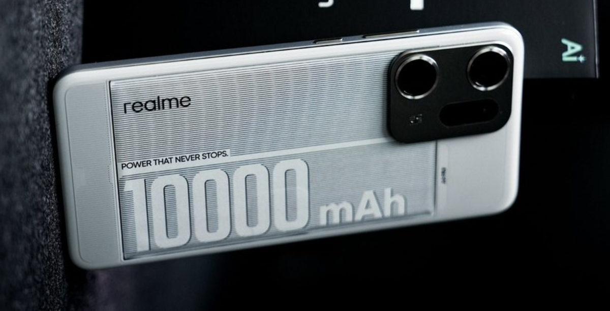 Dünyanın İlk 10000 mAh’lik Telefonu Çok Yakında Geliyor! İşte İlk Detaylar