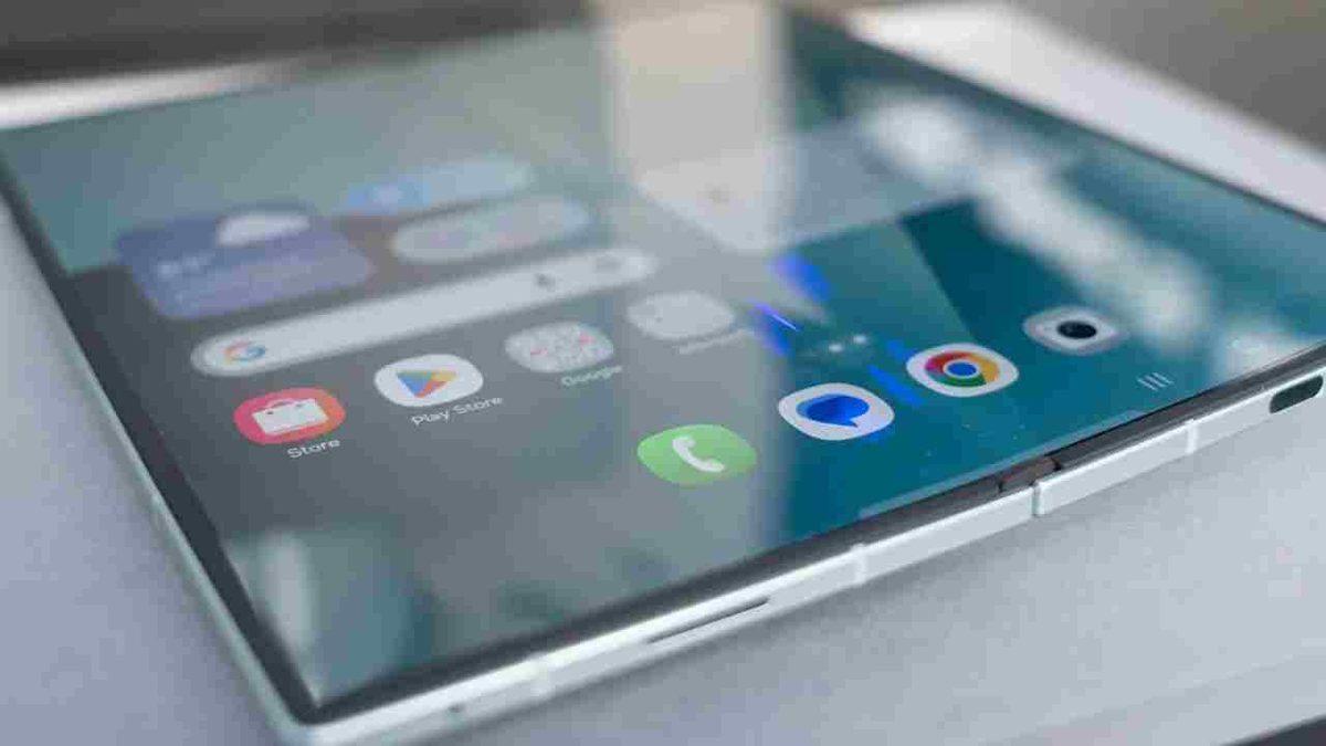 Galaxy Z Fold 7’nin İncelik Sırrı Ortaya Çıktı: Samsung, Nasıl Bu Kadar İnce Yapabildiğini Açıkladı