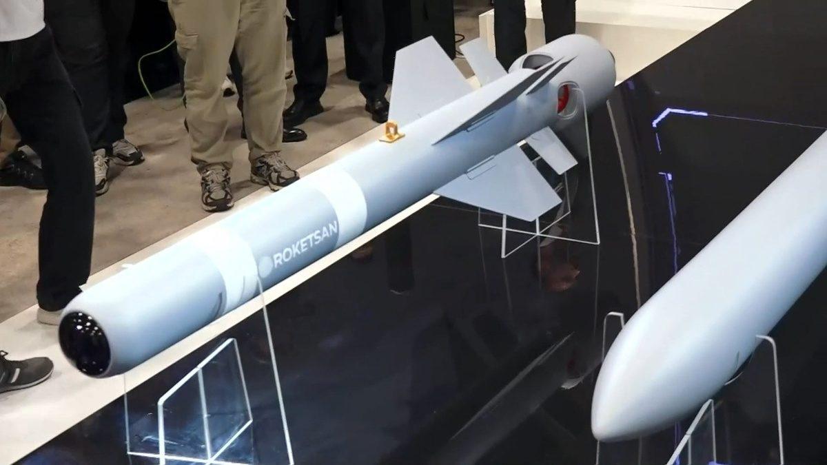 Türkiye’nin Kendi Uydularını Fırlatmasını Sağlayacak ROKETSAN Şimşek-2 Tanıtıldı: İşte Bilmeniz Gereken Her Şey!