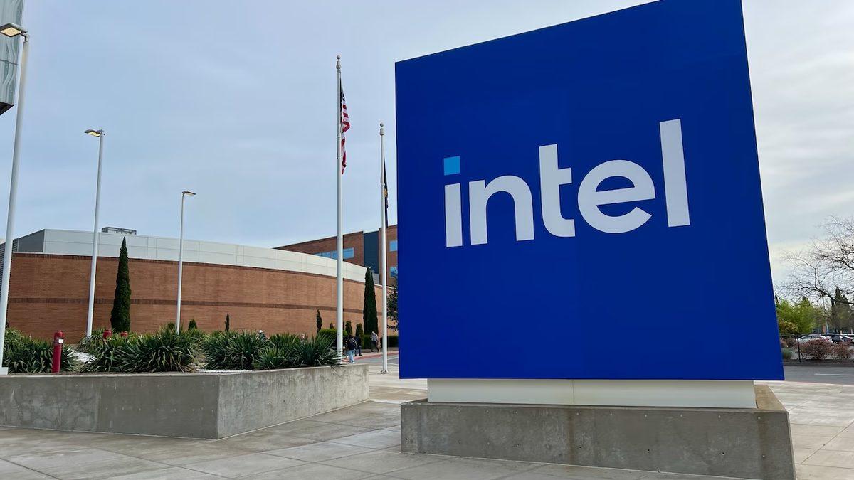 İflasın Ayak Sesleri: Intel, 2025’te Toplamda 24 Bin Kişiyi İşten Çıkaracak