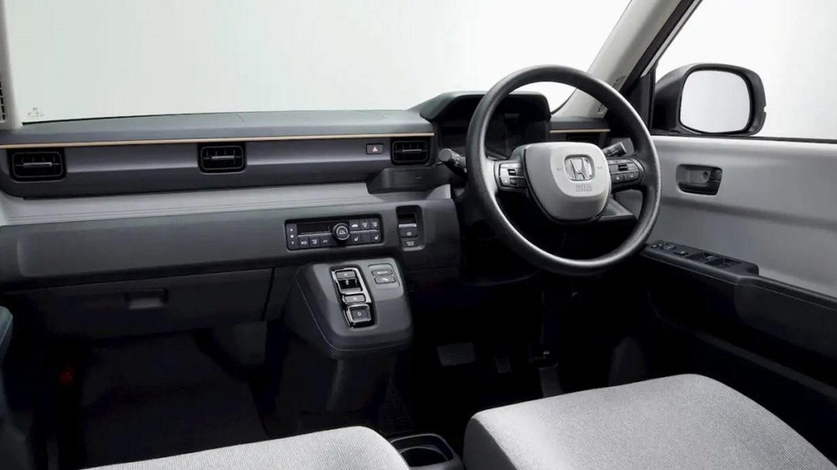 Honda, İçi de Dışı da Küçücük Olan Yeni Elektrikli Otomobilini Tanıttı: N-ONE e!