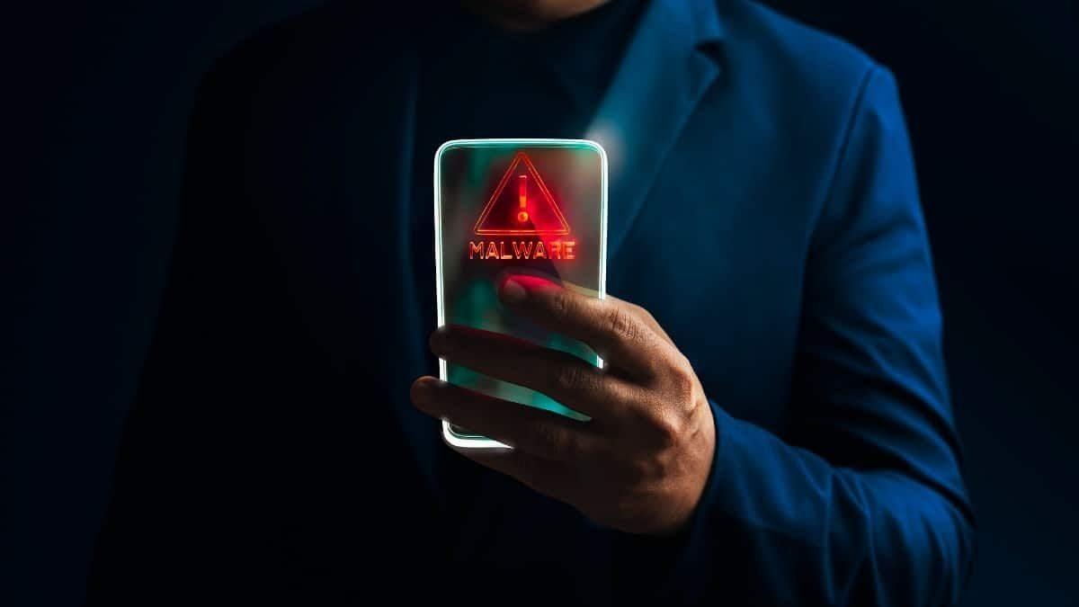 Bir Şeylerden Şüpheleniyorsanız Bunları Kontrol Edin: Telefona Virüs Bulaştı mı Nasıl Anlaşılır?