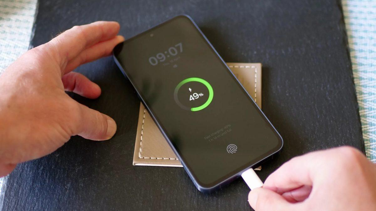 Samsung Galaxy A55 Alınır mı? İşte Tüm Özellikleri ve Fiyatı!