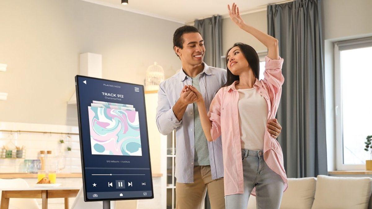 THOMSON’dan Taşınabilir, 4K Ultra HD Dokunmatik Ekranla İnovasyon Parmaklarınızın Ucunda