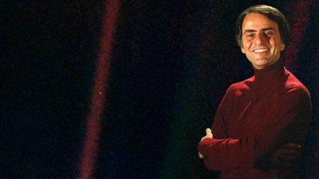 Uzayda Adeta Bir Toz Tanesi Olan Dünya’yı ve Bizi En İyi Özetleyen Video: Carl Sagan’dan Soluk Mavi Nokta