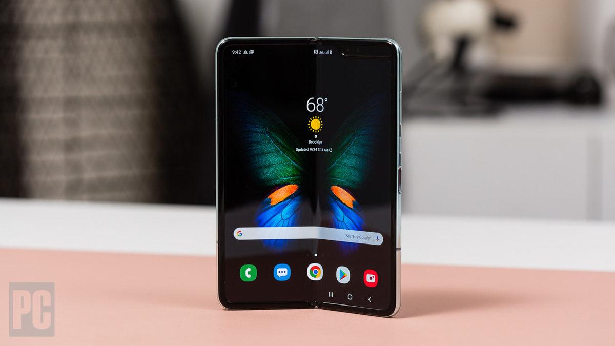 Bize Katlanamadı: Katlanan Telefon Galaxy Fold ile Ceviz Kırmayı Denedik
