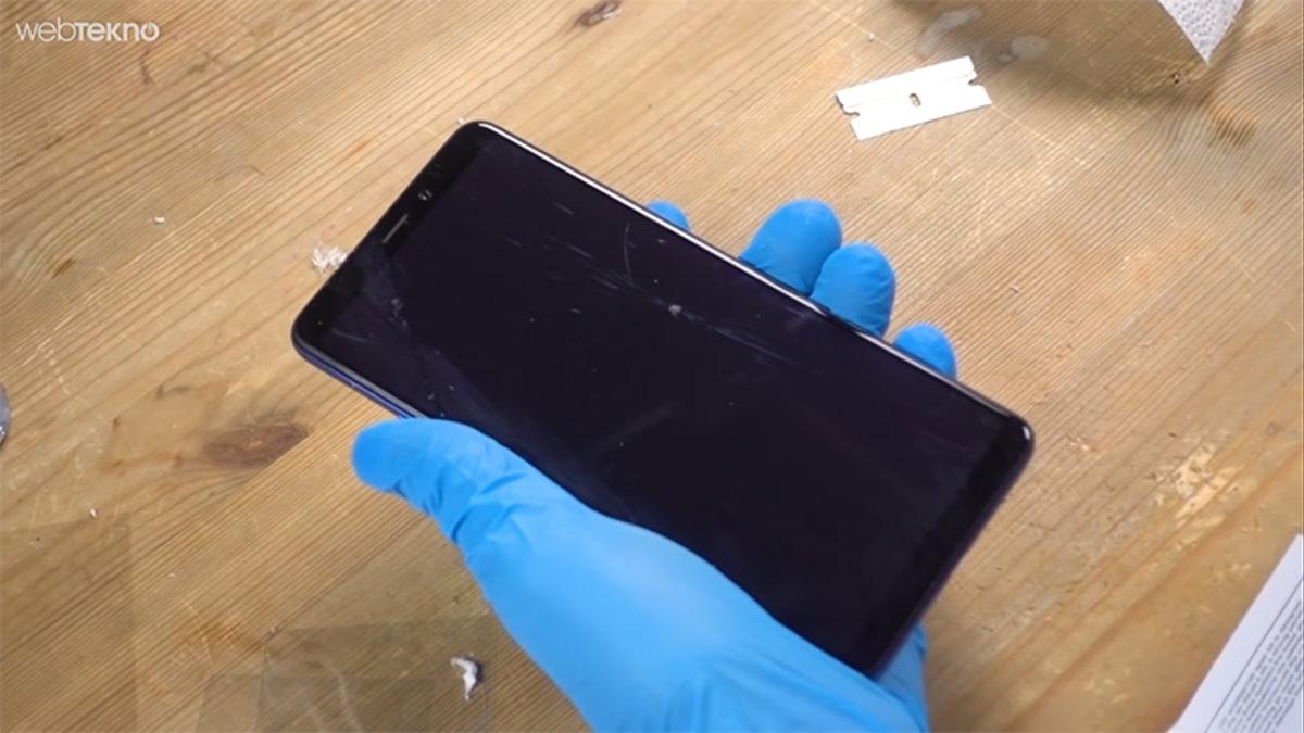 Kırık Telefon Ekranını Anında Tamir Ettiğini İddia Eden Yapıştırıcıyı Denedik