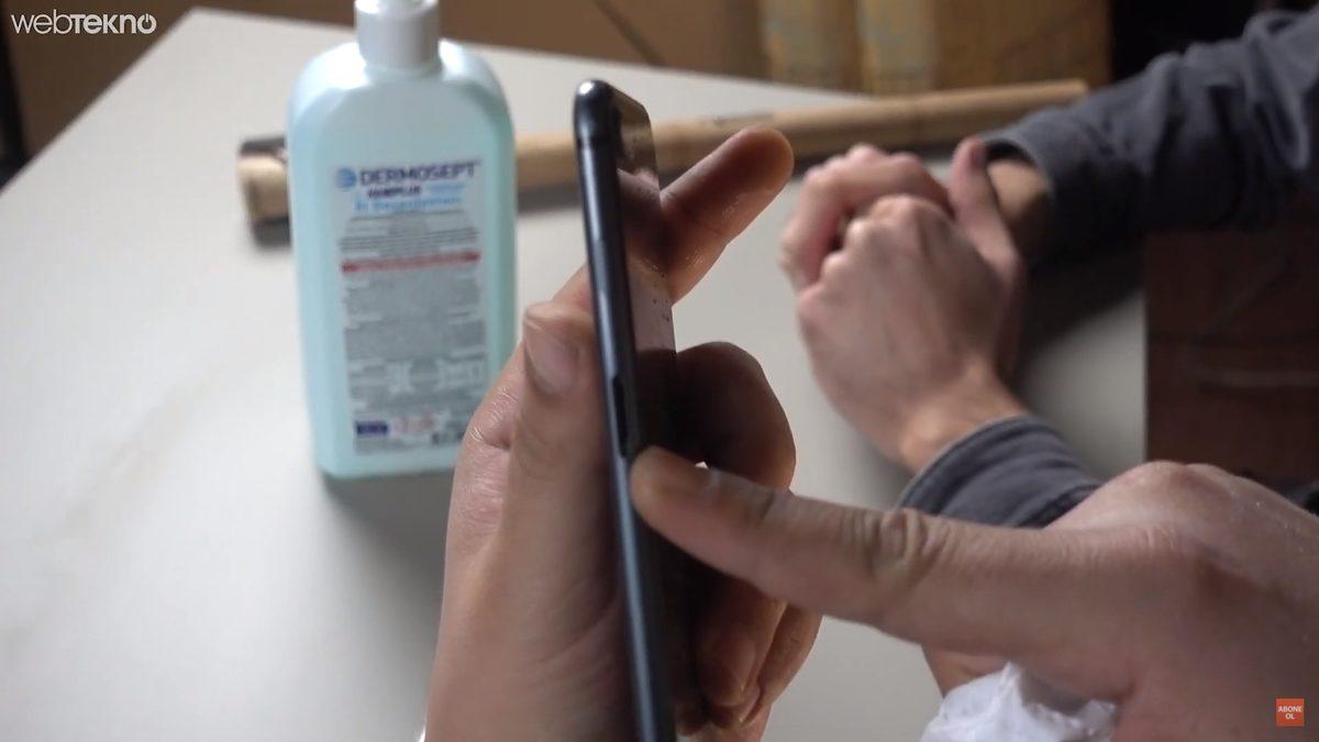 Kargoda Unutulduğu İddia Edilen iPhone'u 800 TL'ye Satın Aldık