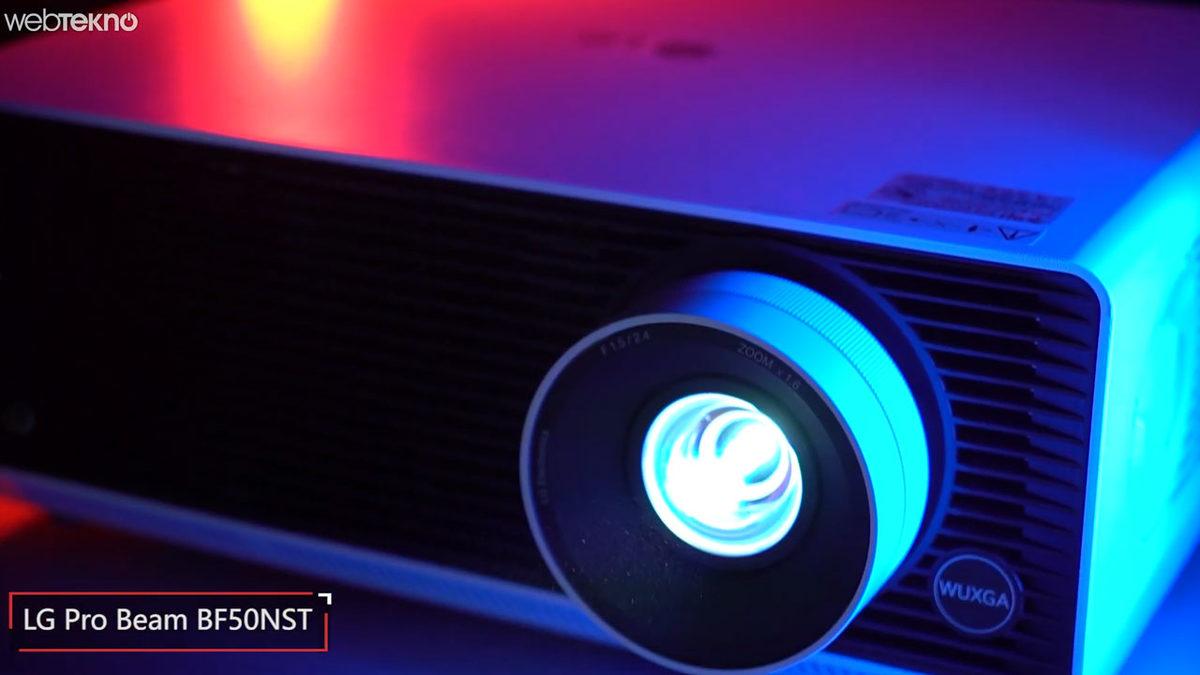 LG'nin Devasa Projeksiyonunu Ofisin Perdesine Yansıtıp PS5 ile Test Ettik