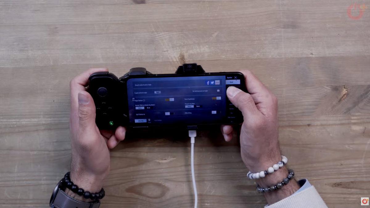 Saniyeler İçinde Telefonu Buzdolabına Çeviren Aksesuar