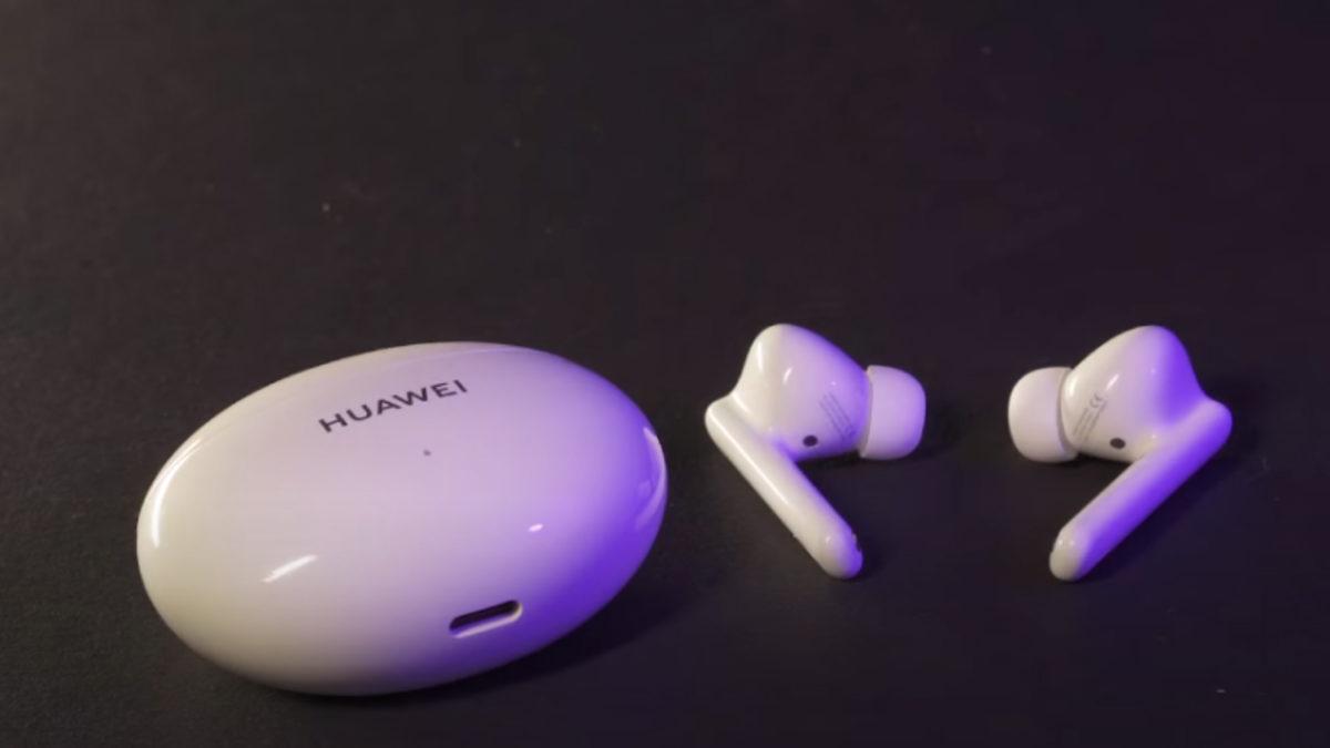 Yumurta Tasarımı Nedeniyle Yokuşlarda Düşürürseniz Peşinden Koşturtacak Huawei Freebuds 4i'yi İnceledik