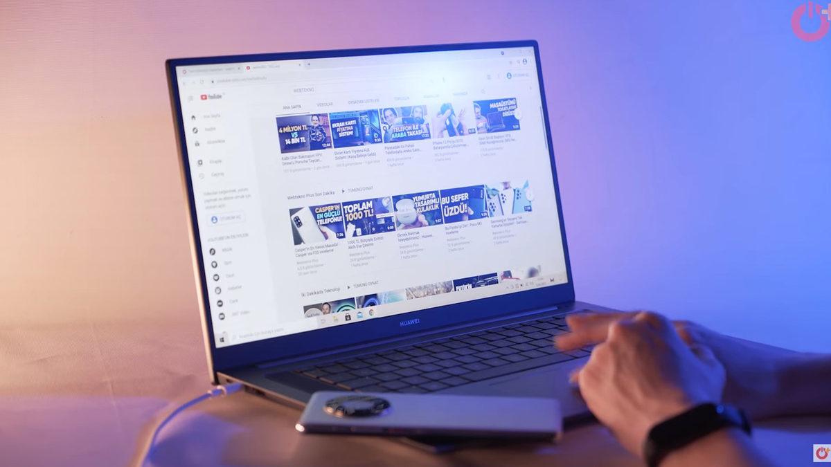 Kahve İçerken Hayalet Sevgilim Sözlerini Yazmalık Bilgisayar: Huawei MateBook D16 İncelemesi