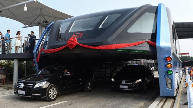 Çin’in Fütüristik Yapıdaki Havadan Giden Otobüsü Yalan Oldu!