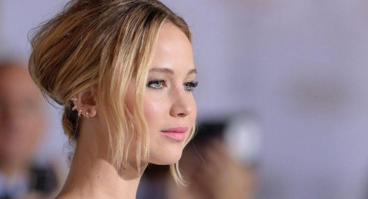 iCloud Hesabı Hacklenip Çıplak Fotoğrafları Paylaşılan Jennifer Lawrence: Artık Paranoyak Oldum