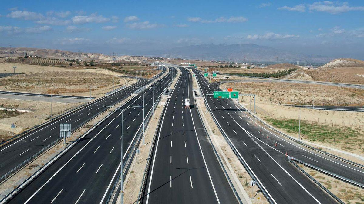 Yola Çıkmadan Mutlaka Bakın: Tüm Köprü ve Otoyol Geçiş Ücreti Tarifeleri!