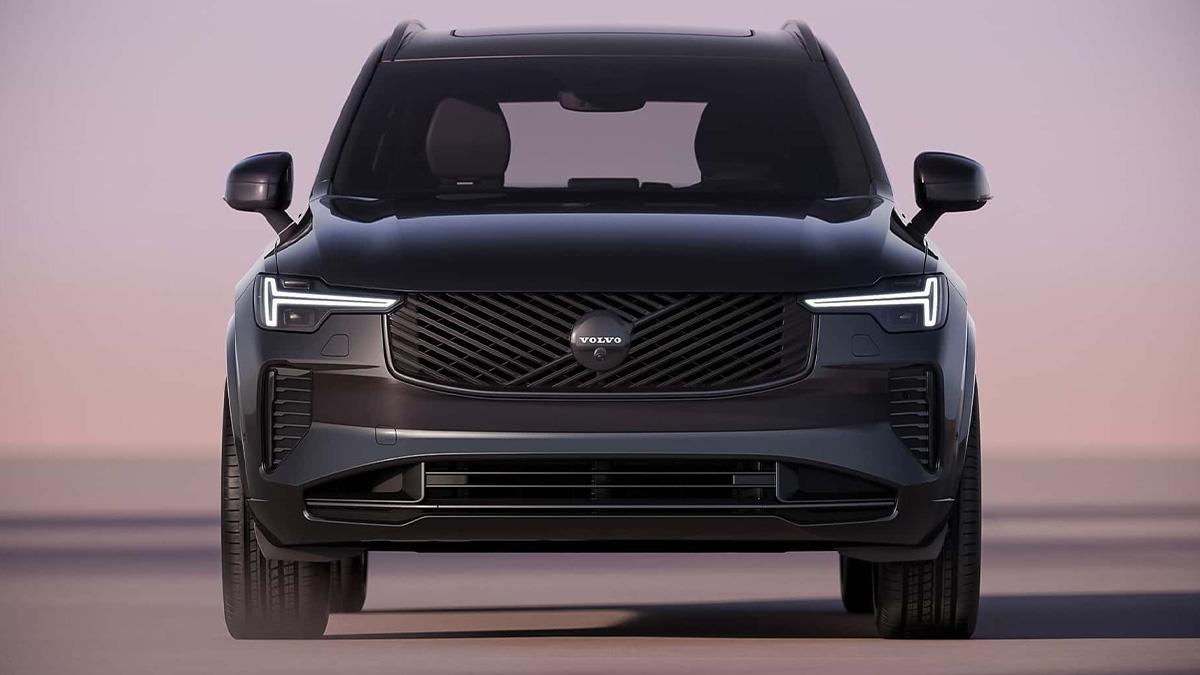 Kara Delik Gibi Kendine Çeken Volvo XC90 Black Edition Tanıtıldı