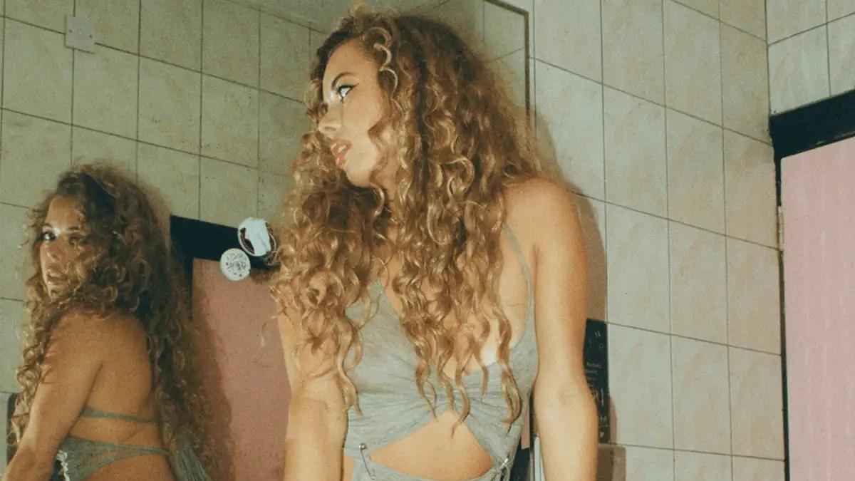 Nilüfer Yanya