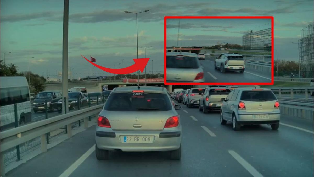 İstanbul'da Otopilotta Kendini Kaybeden Tesla Model Y Trafiği Birbirine Kattı [video]