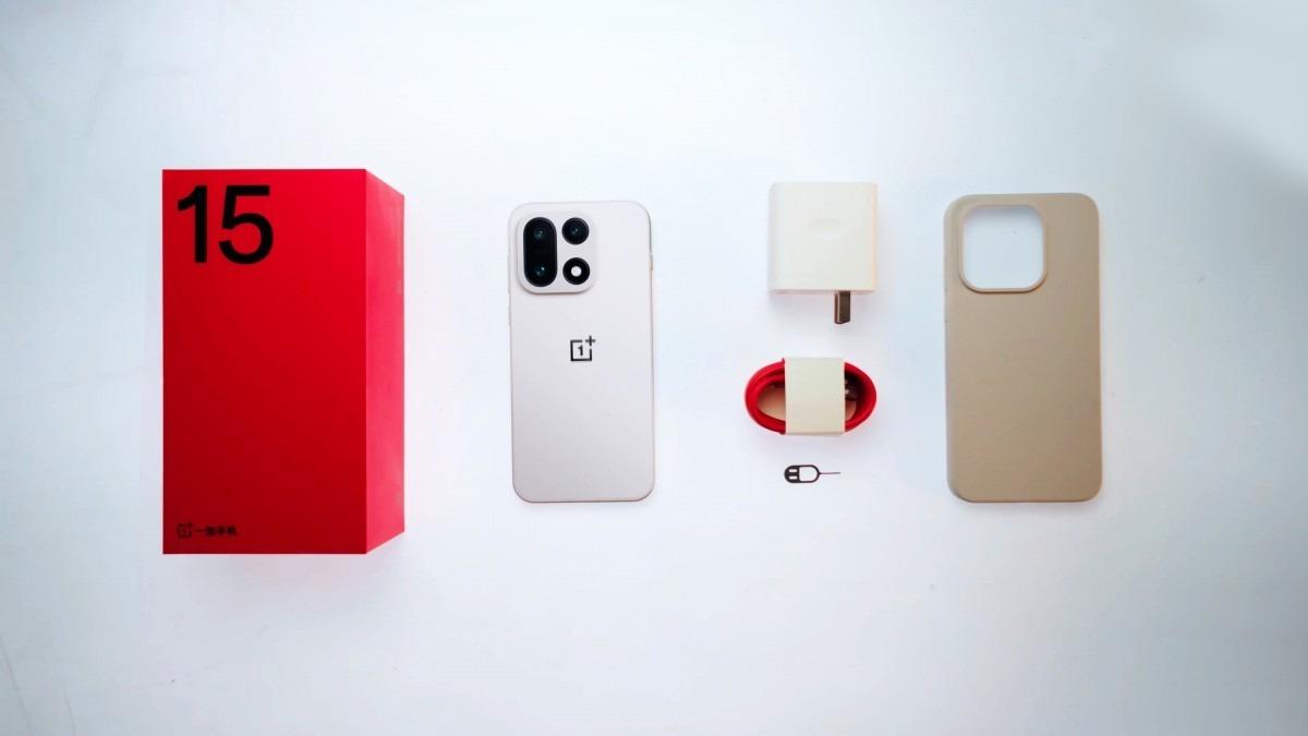 Henüz tanıtılmayan OnePlus 15'in kutu açılış videosu paylaşıldı