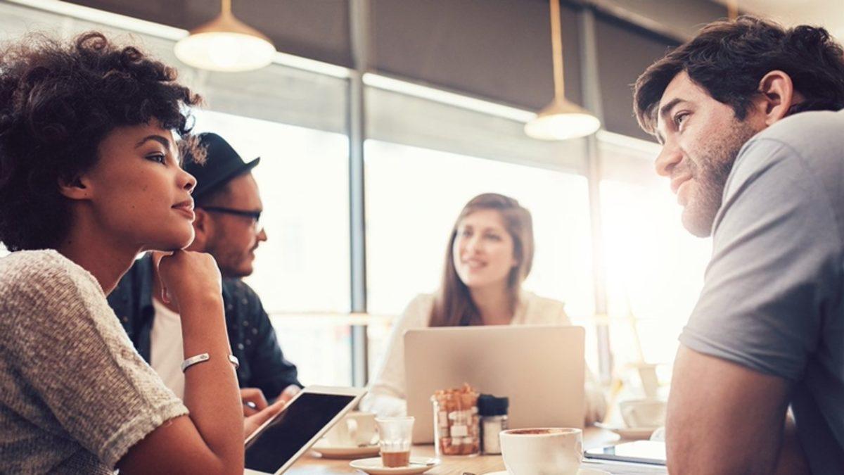 Konuşurken Göz Teması Kurmak Beyni Yoruyor