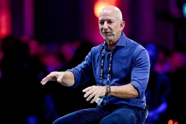  Jeff Bezos: “Yakında milyonlarca insan uzayda yaşacak!” 