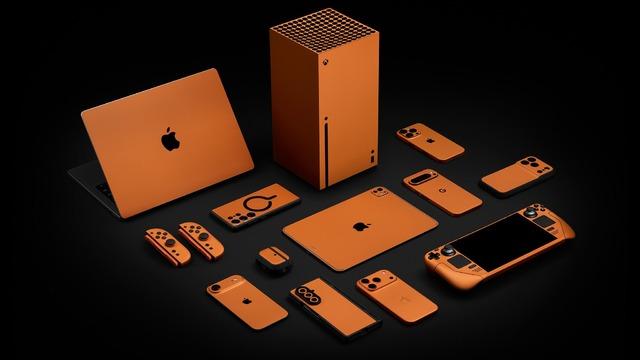 iPhone 17 Pro'nun "kozmik turuncu" rengini Android telefonlara, Xbox'a ve diğer ürünlere getiren kaplama duyuruldu