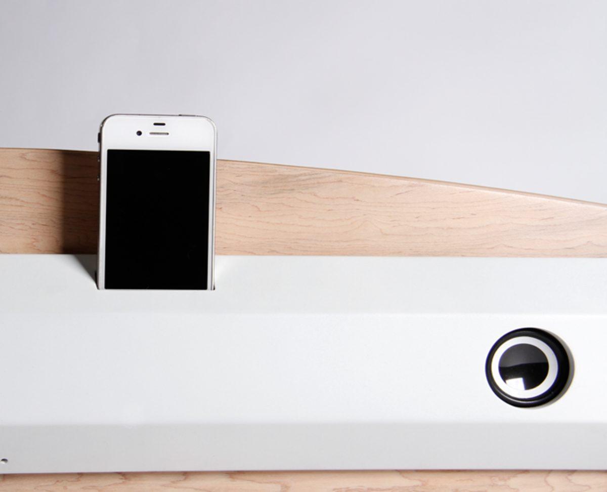 Telefon Şarj Edebilen Ve Müzik Çalan Kaykay: Chargeboard