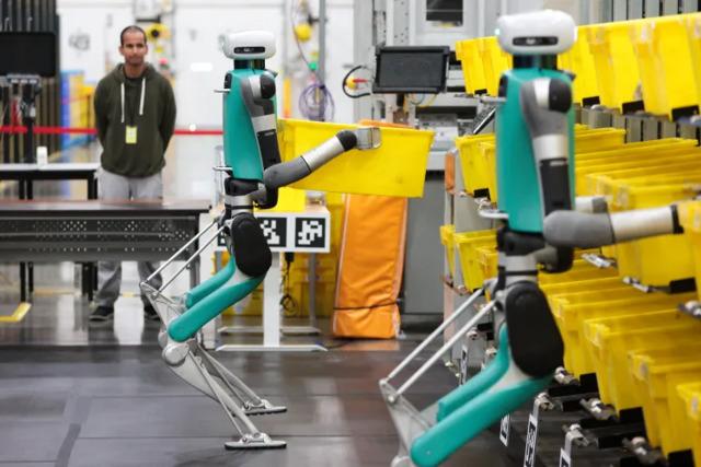  Amazon, 600 bin kişiyi işe almak yerine depoları robotlarla dolduracak 
