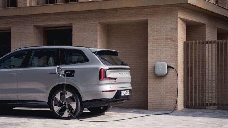 Volvo’dan elektrikli araç sahiplerine 1 yıl ücretsiz evden şarj hediyesi