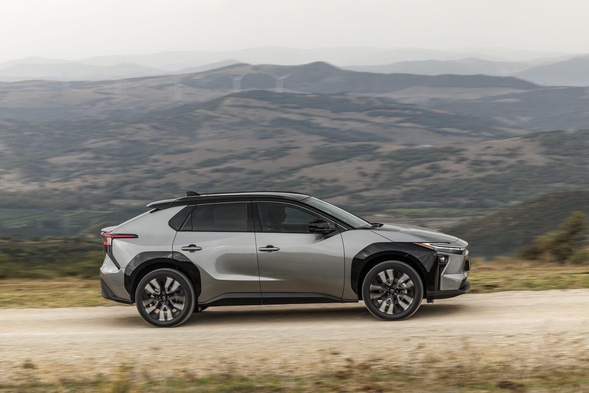 2026_bz4xawd_preciousmetal_dynamic_021