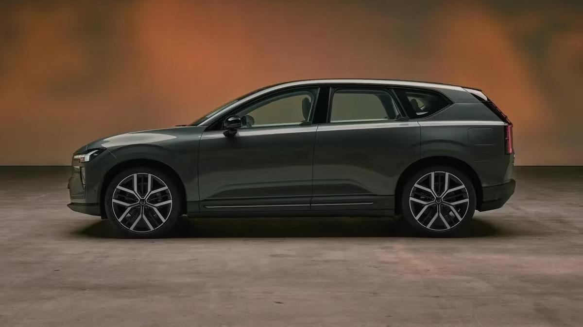 Gemini'li İlk Otomobil Volvo EX60 Tanıtıldı: Tek Şarjla 810 KM Menzil! 3 4