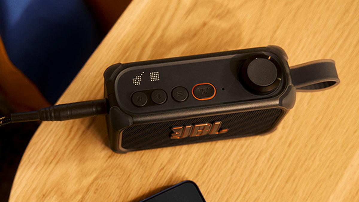 JBL, Herkesi Müzisyen Meydana getirecek Yeni Kablosuz Hoparlörlerini Duyurdu: İşte Özellik ve Tutarları! 2 Başlıksız-1