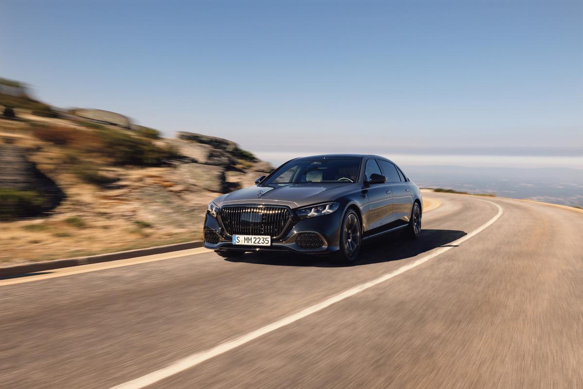 Mercedes-Benz_Maybach_S-Serisi_5