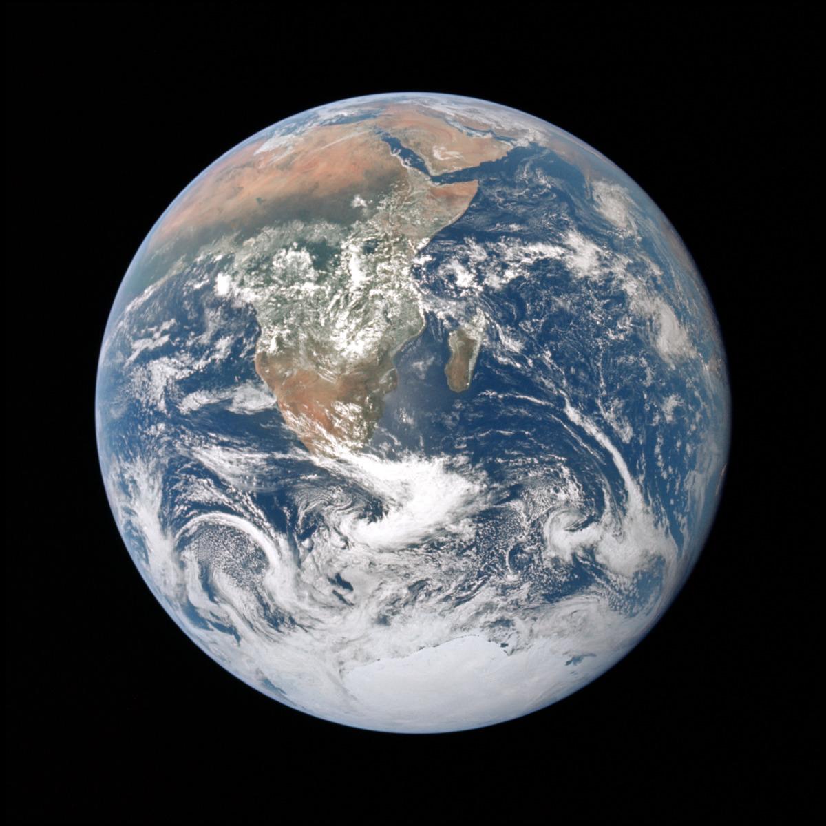 blue_marble_apollo_17_197212072