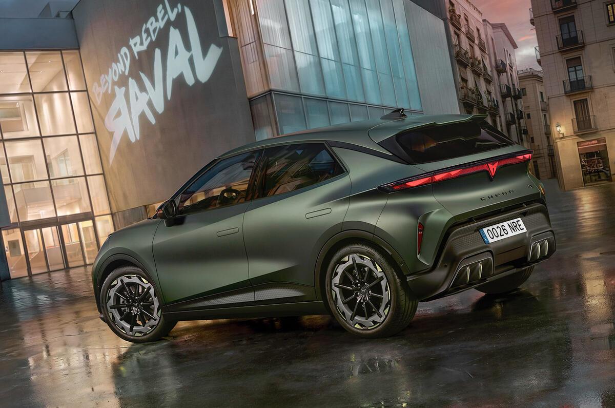 02_cupra_raval_manganese_matt