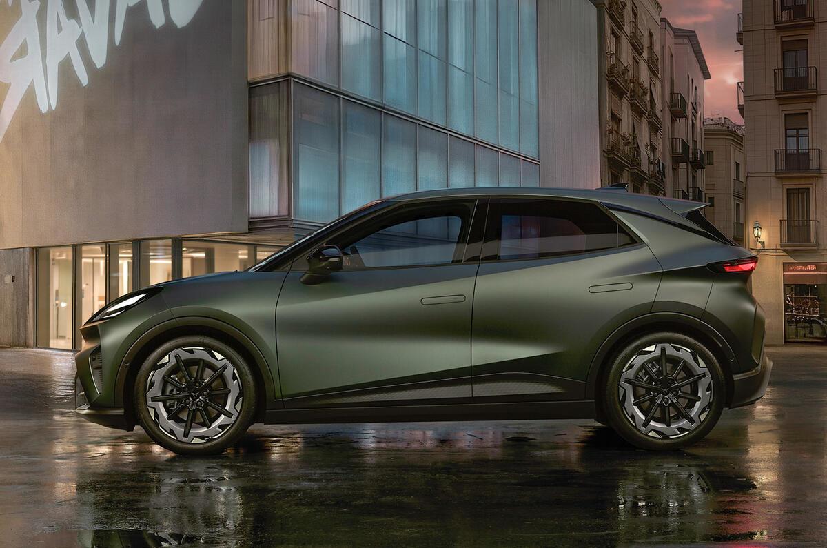 07_cupra_raval_manganese_matt