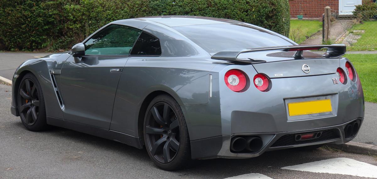 2010_Nissan_GT-R_3.8_Rear